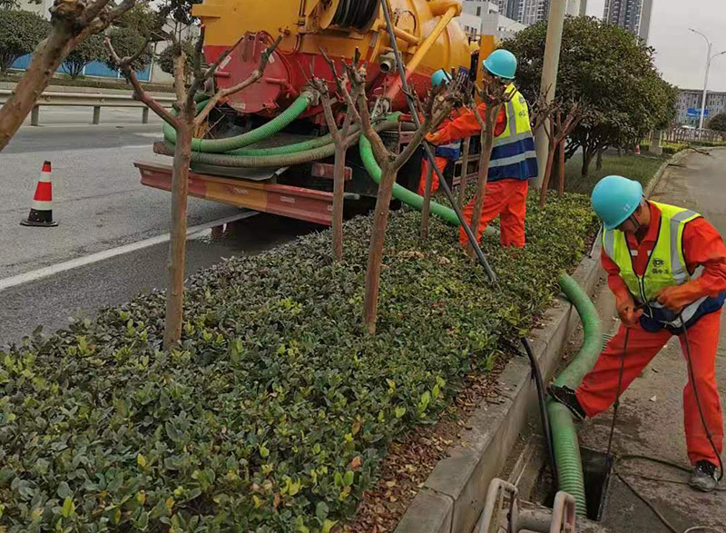 谢岗镇市政管道清淤